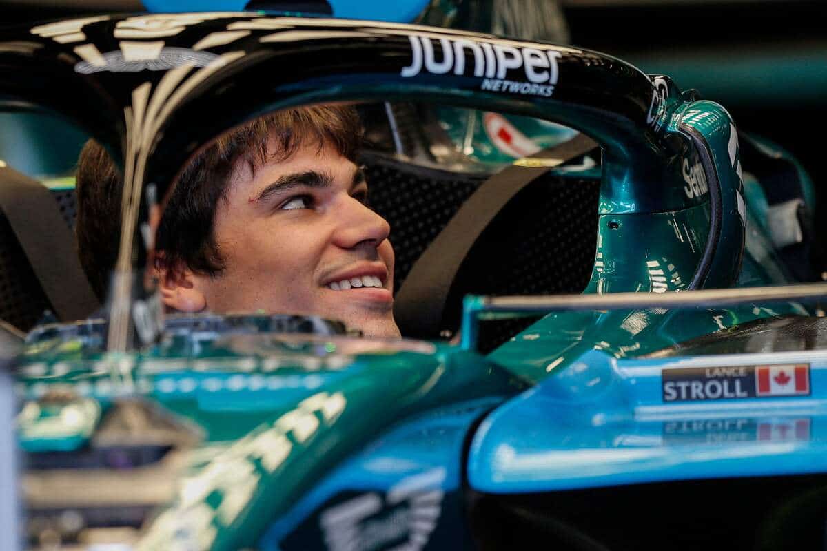 LANCE STROLL 2024 pilotes casque affiche signée photo
