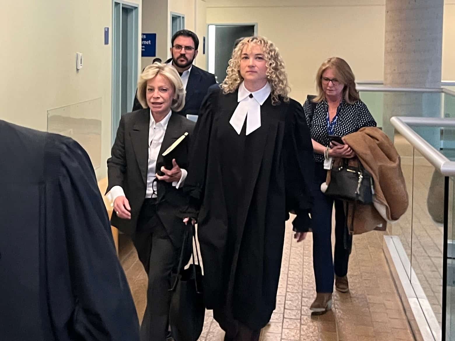 &Eacute;v&eacute;nement d&rsquo;un promoteur antiavortement annul&eacute; au Centre des congr&egrave;s: ouverture du proc&egrave;s contre la ministre Proulx et le gouvernement