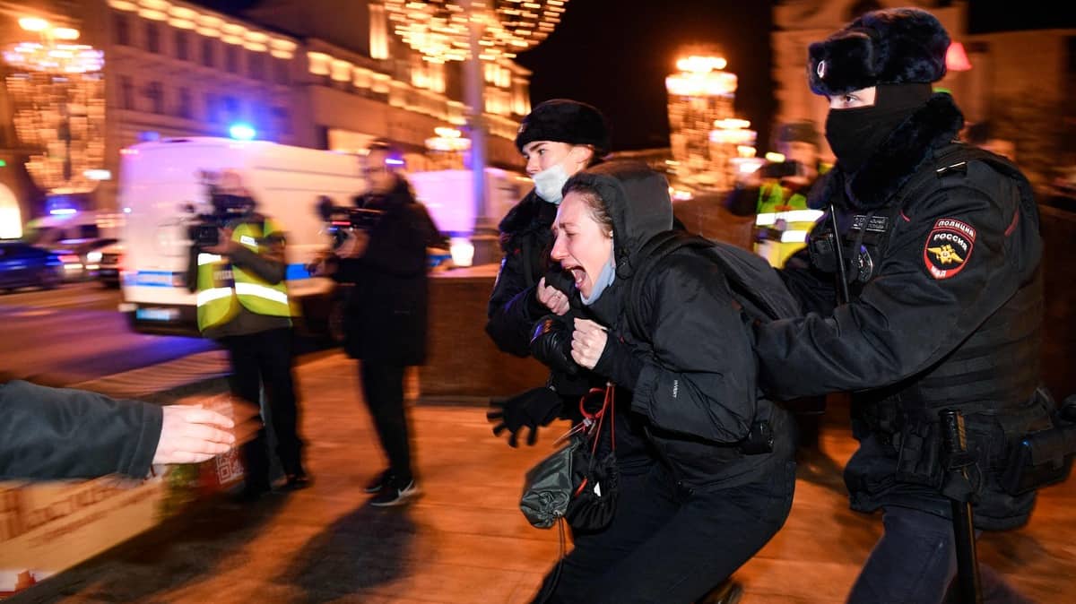 Plus de 1700 manifestants contre la guerre en Ukraine arrêtés en Russie