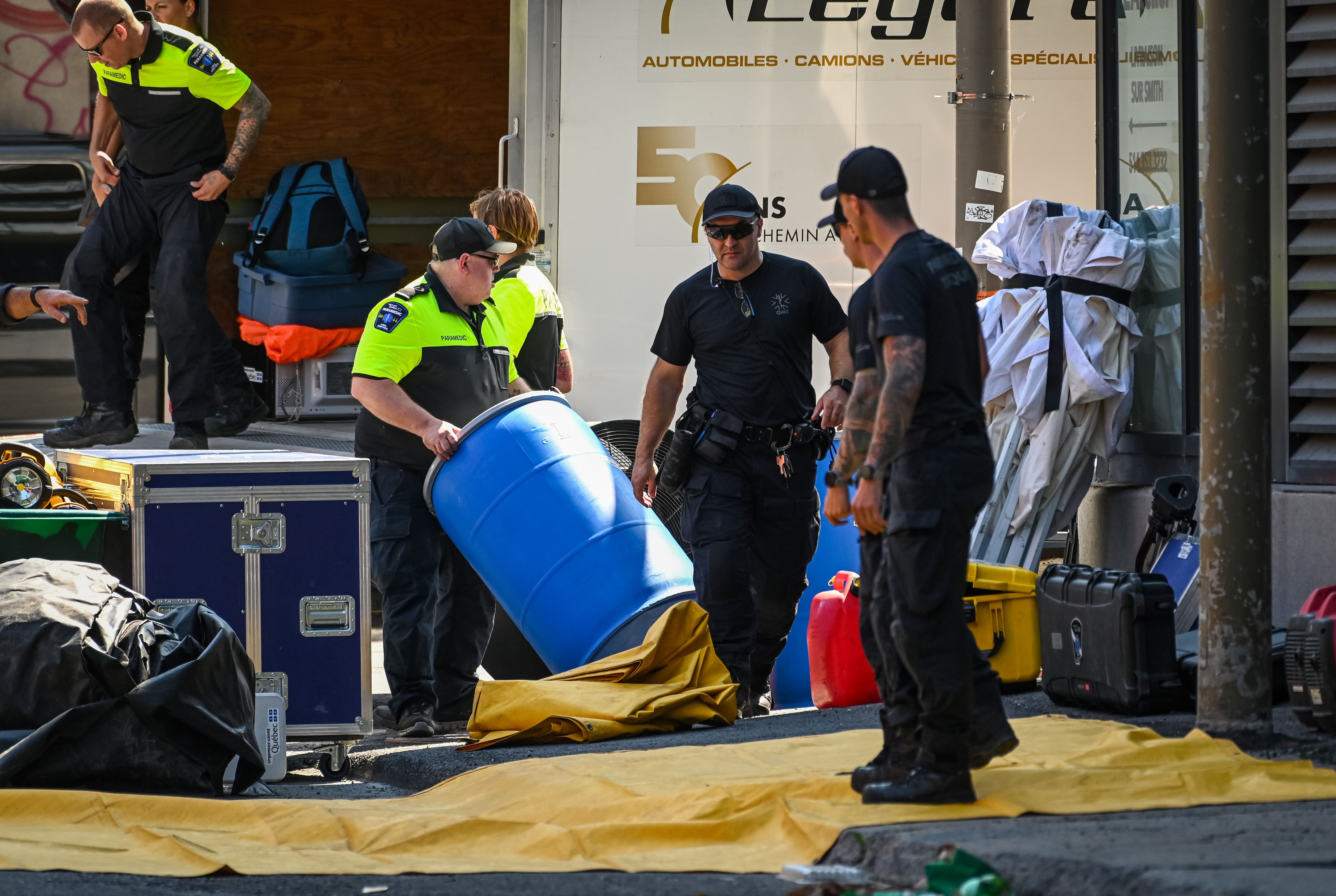Laboratoire de fentanyl démantelé: deux individus arrêtés lors d'une perquisition dans condo à Montréal