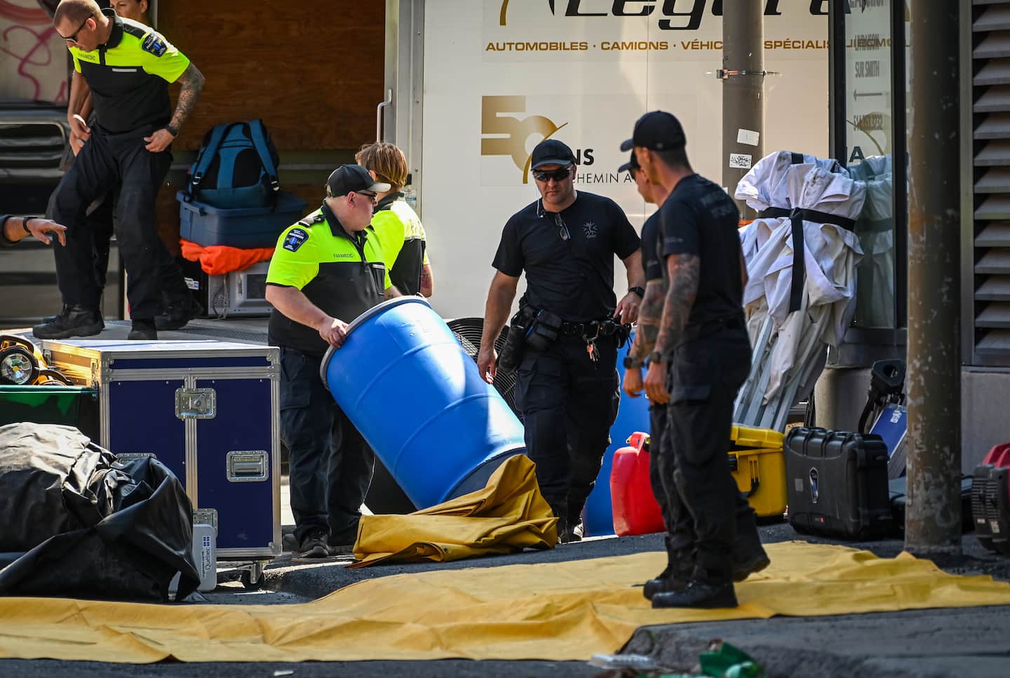 Laboratoire de fentanyl démantelé: deux individus arrêtés lors d'une perquisition dans condo à Montréal
