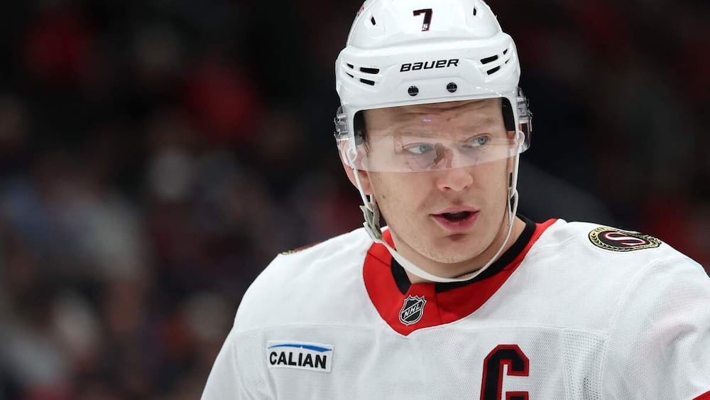 Brady Tkachuk encore incommodé par une blessure? - TVA Sports
