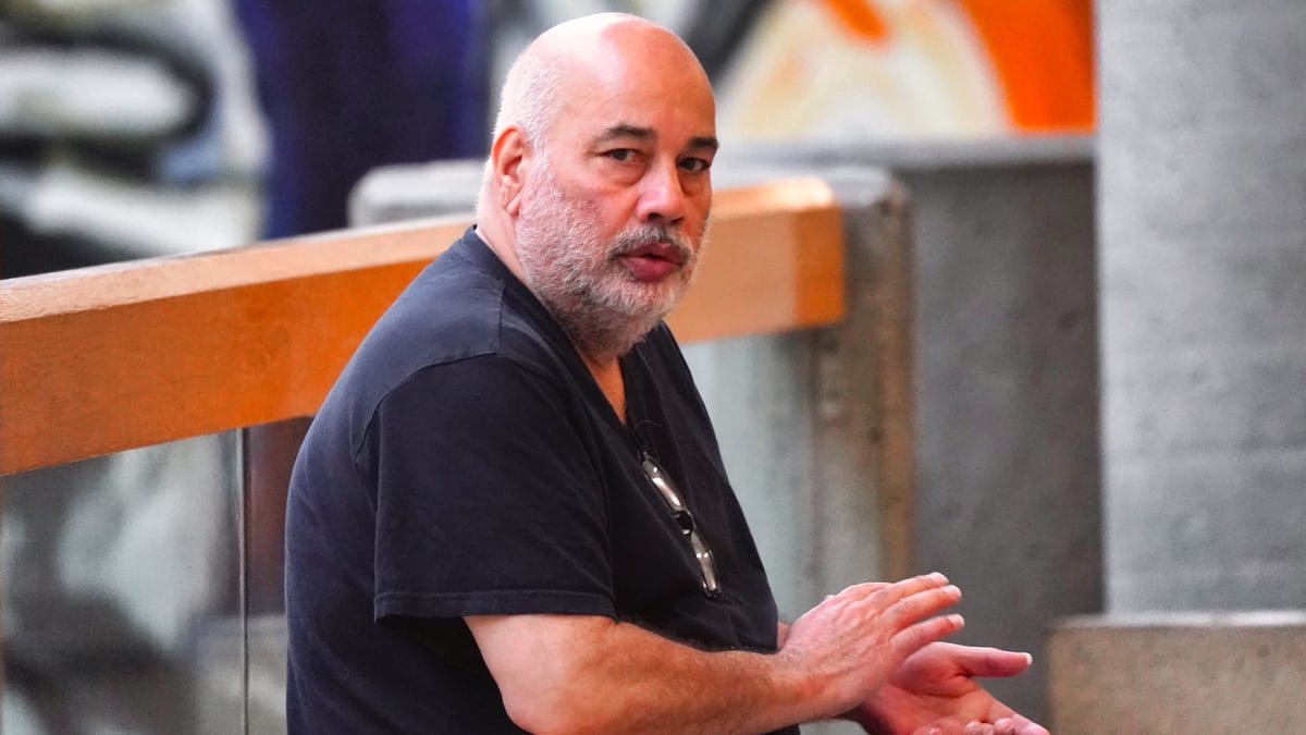 Un fraudeur incorrigible aurait convaincu une nonagénaire inapte de lui vendre son condo pour 1$