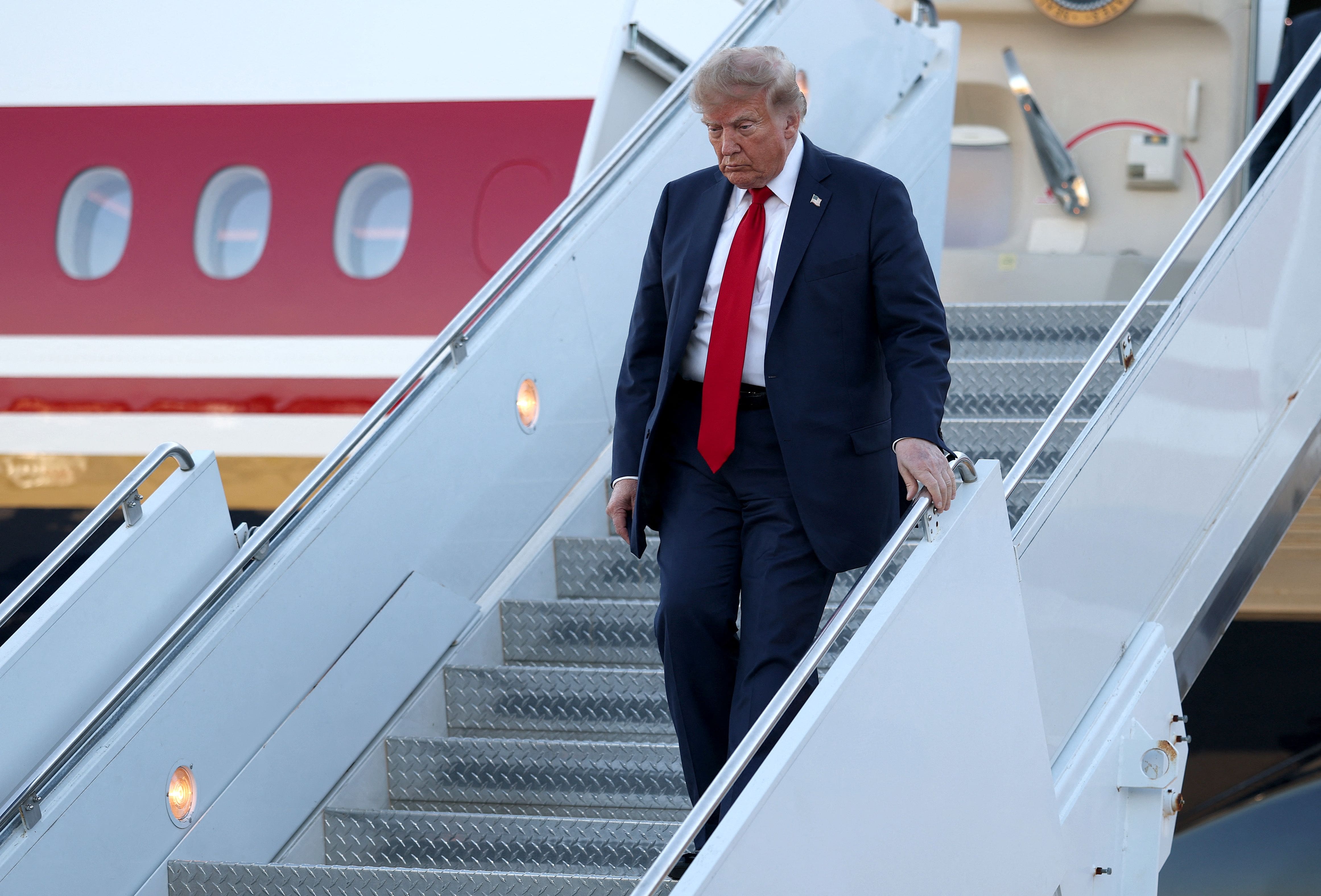 Trump menace d'arrêter les échanges commerciaux avec l'UE en raison de son projet d'association avec le Canada