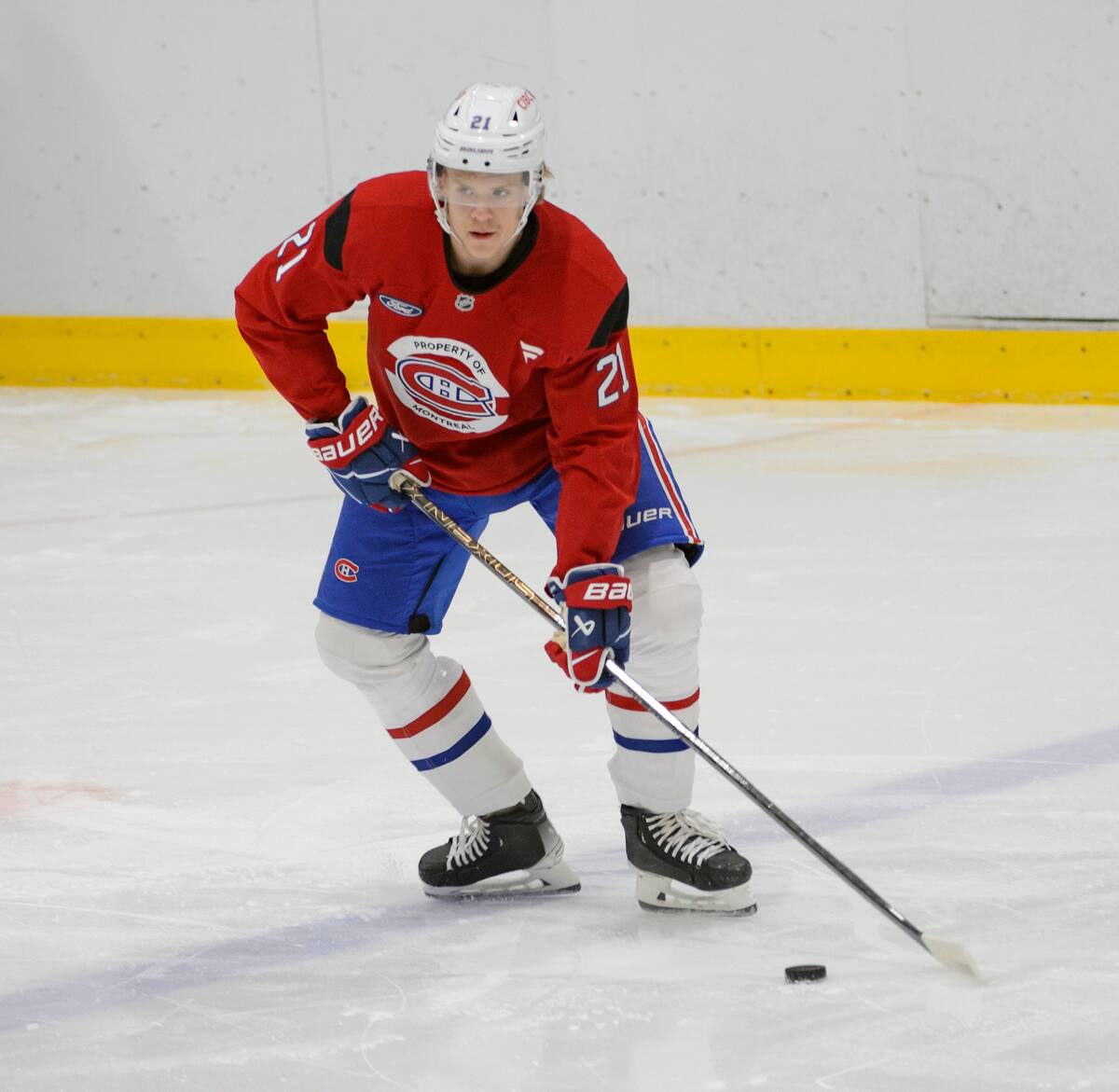 Canadien: Guhle absent, journ&eacute;e de traitements pour Slafkovsky et Matheson