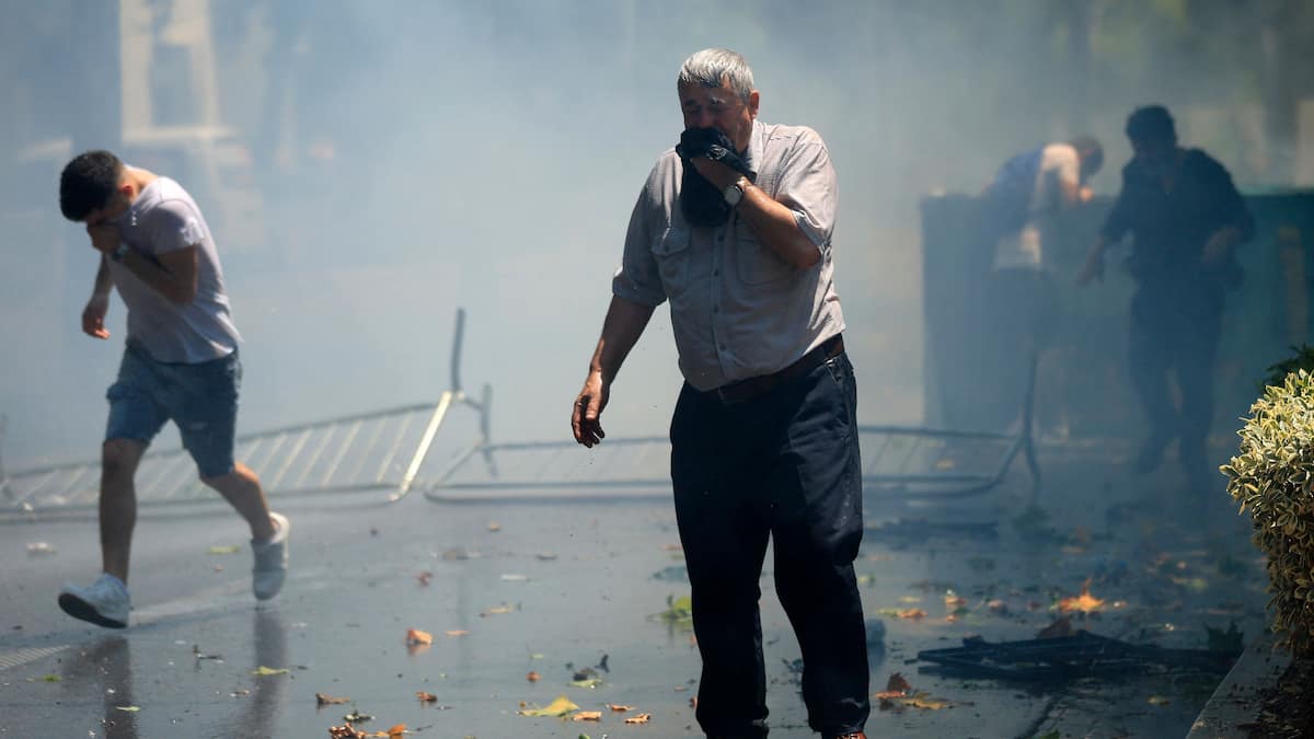 Clashes in Albania during a demonstration against a real estate project linked to the Trump family Clashes in Albania during a demonstration against a real estate project linked to the Trump family
