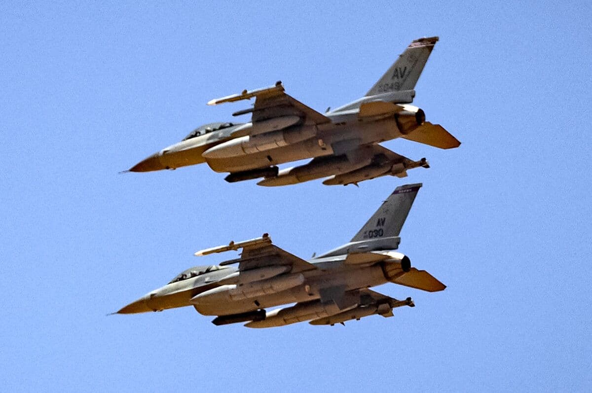Polska: Nie ma „oficjalnej dyskusji” w sprawie transferu myśliwców F-16 na Ukrainę