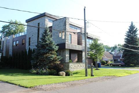 The judge ordered the demolition of the M 3M house built very close to the street