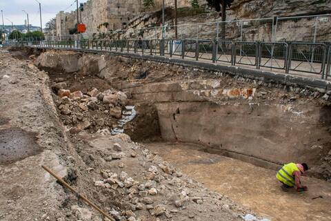 Israel: discovery of a mysterious handprint in East Jerusalem