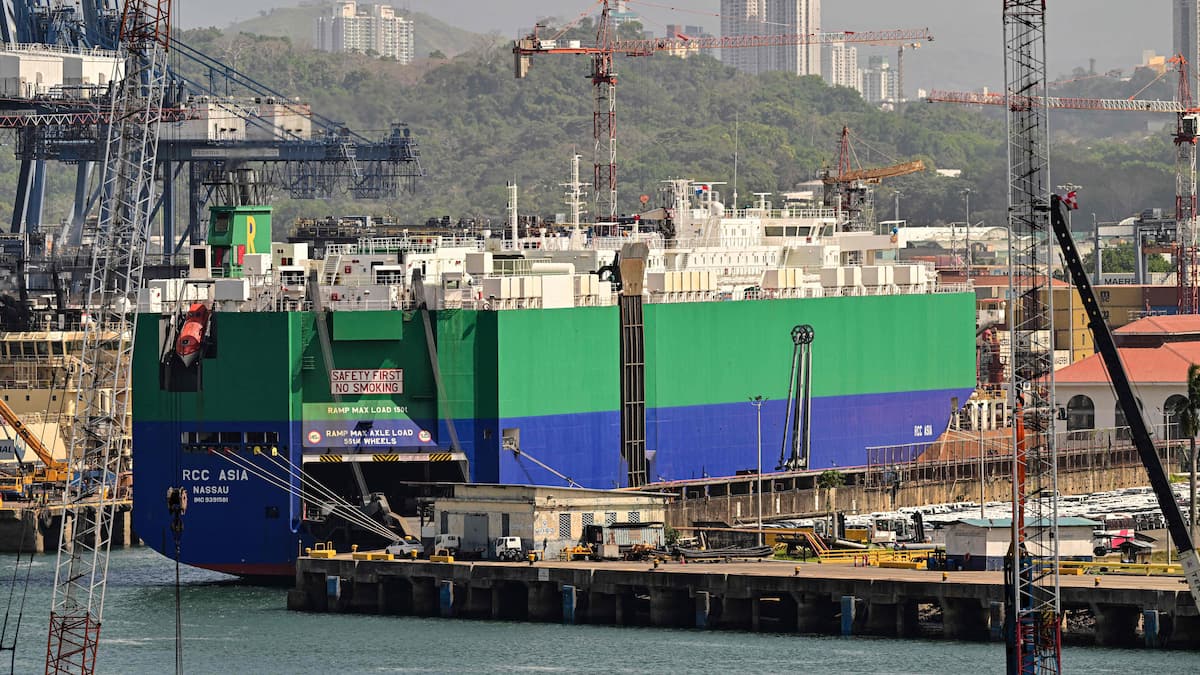 Le Panama prend le contrôle de deux ports du canal exploités par CK Hutchison