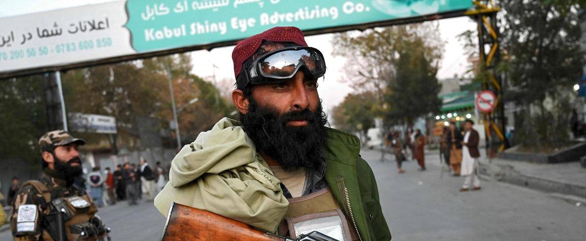 Afghanistan: attaque suicide contre l'hôpital militaire de Kaboul, au moins 19 morts