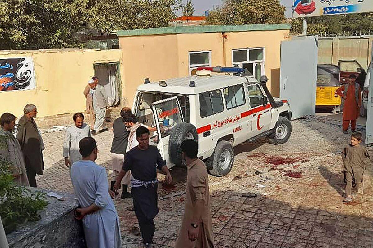 Afghanistan: au moins 55 morts dans un attentat suicide contre une mosqu&eacute;e chiite de Kunduz