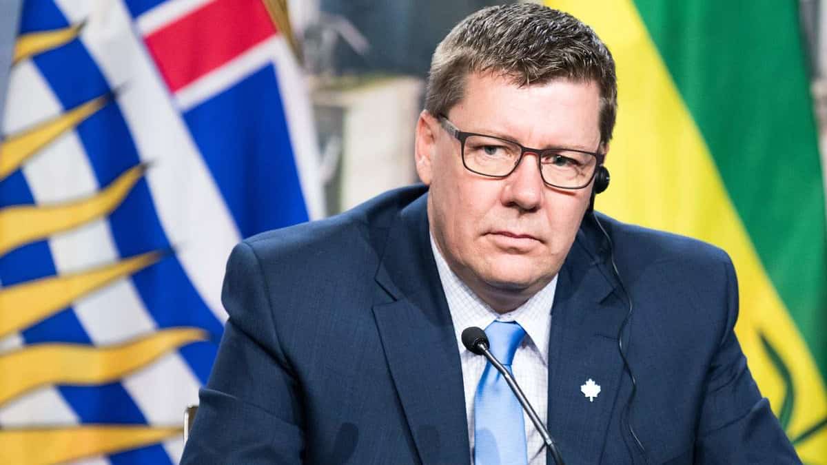 Le premier ministre de la Saskatchewan attrape la COVID19 JDM