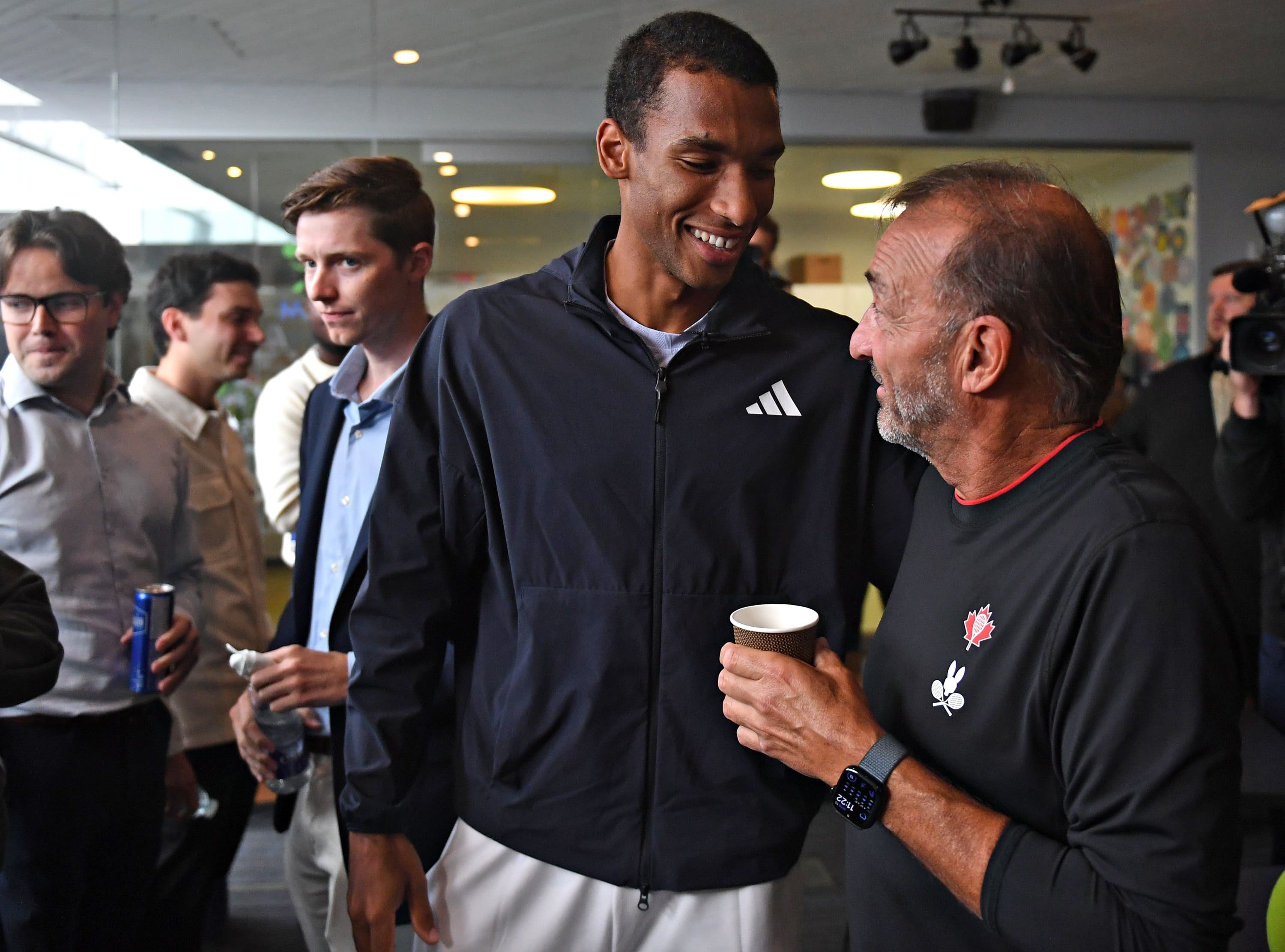 Félix Auger-Aliassime ému de retrouver ses proches à Québec: «Votre présence me touche beaucoup»