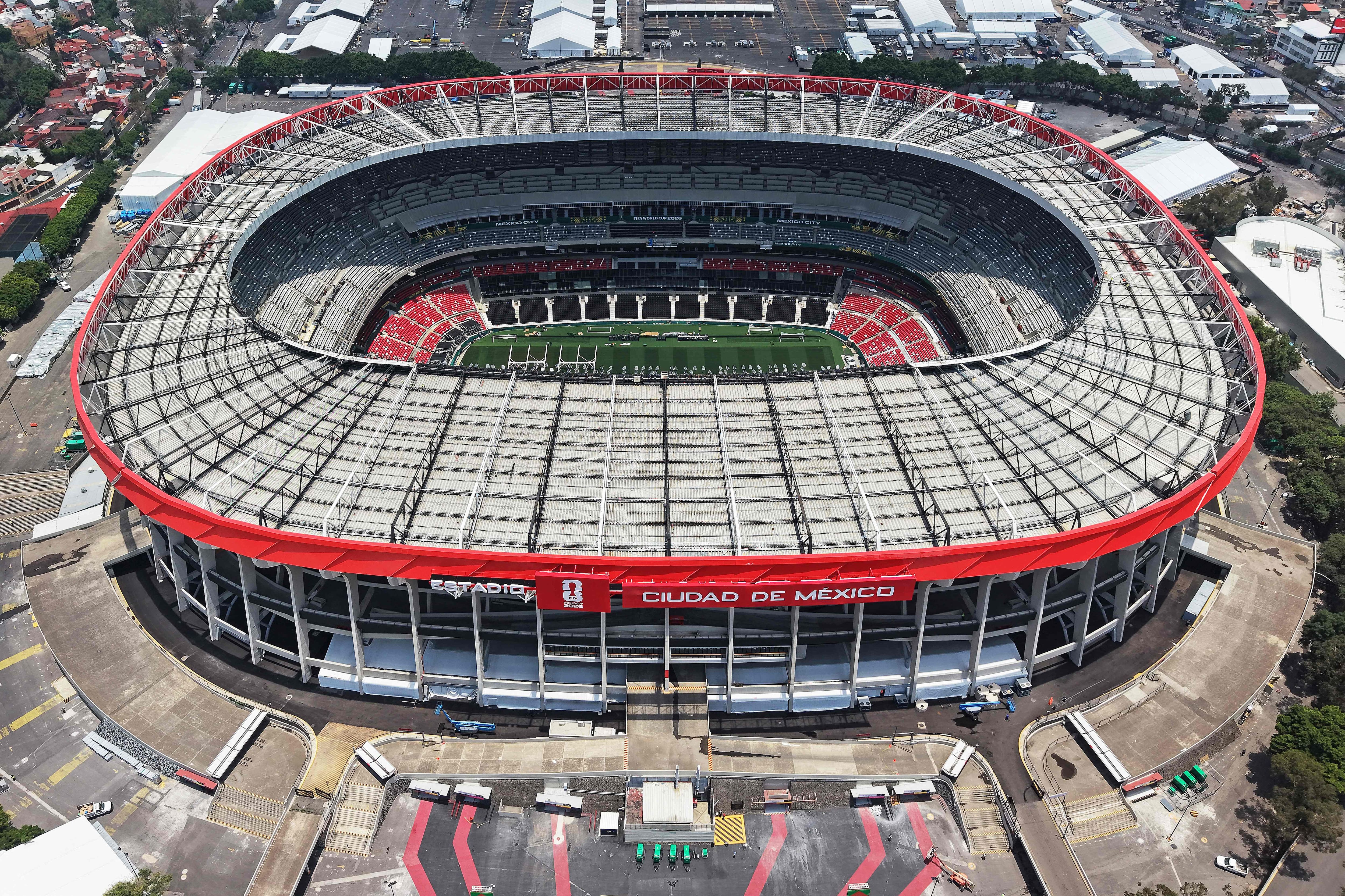 Mondial-2026: des milliers de manifestants bloquent l'accès au stade du match d'ouverture à Mexico