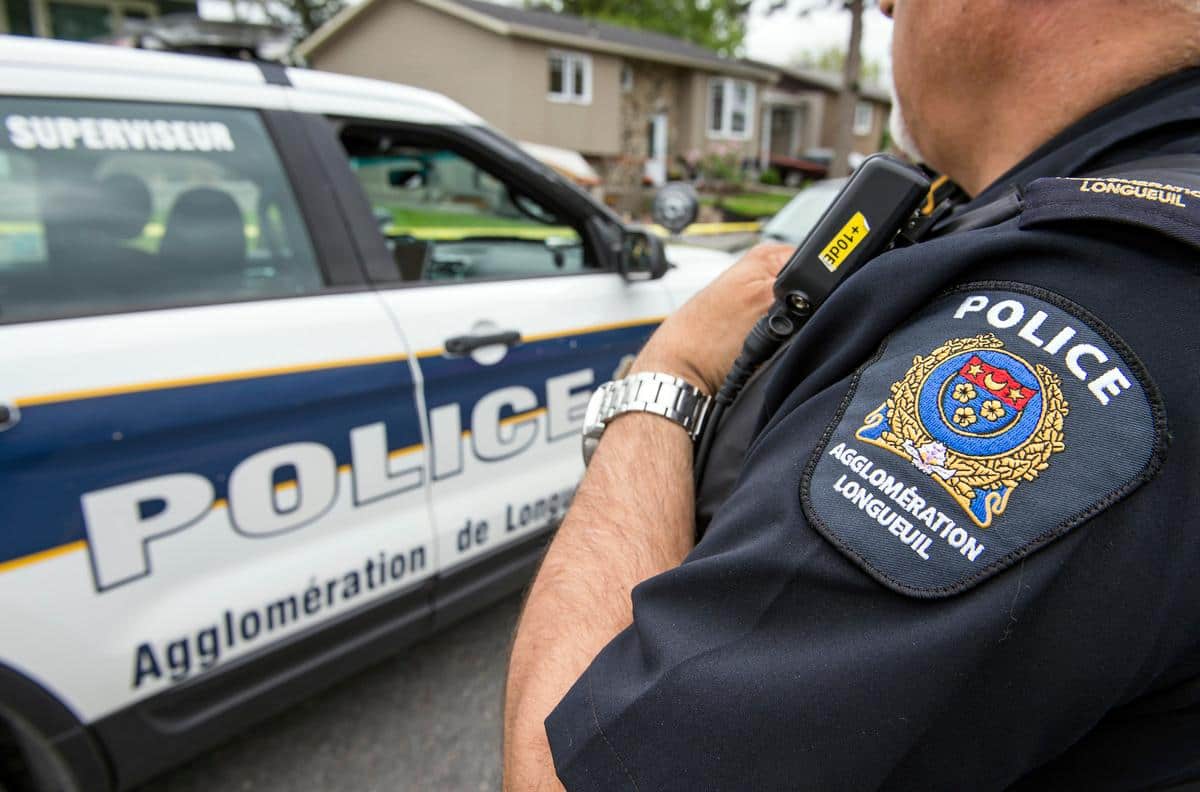 Collision entre une autopatrouille du SPAL et une voiture transportant des enfants à Longueuil