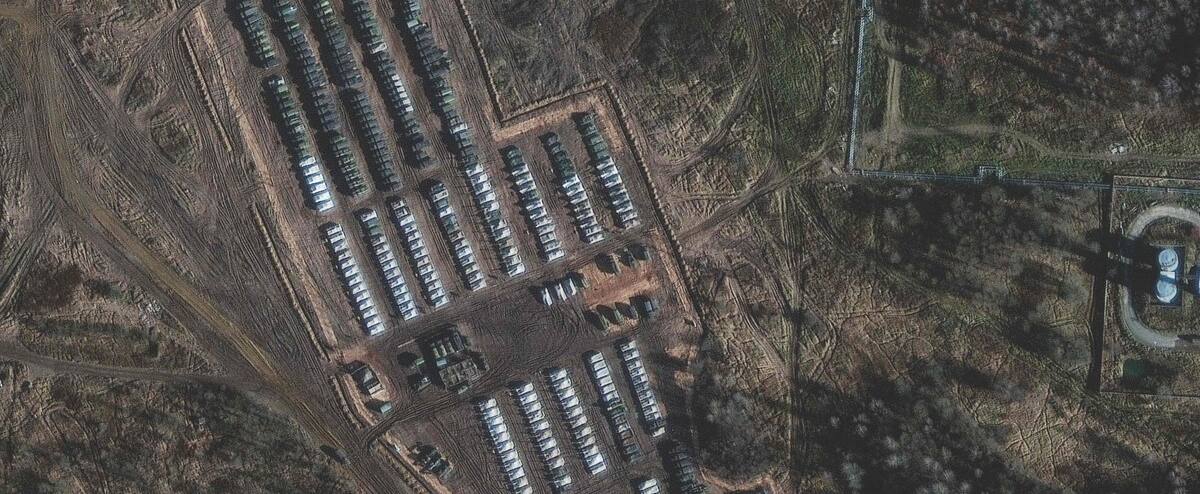 Blinken et Le Drian évoquent «l’inquiétante activité militaire russe» en Ukraine