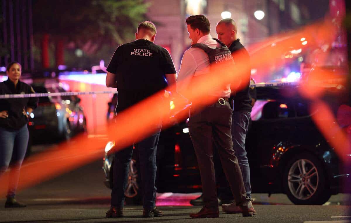 Fusillade &agrave; New York: le tireur ciblait les bureaux de la NFL, mais se serait tromp&eacute; d'ascenseur