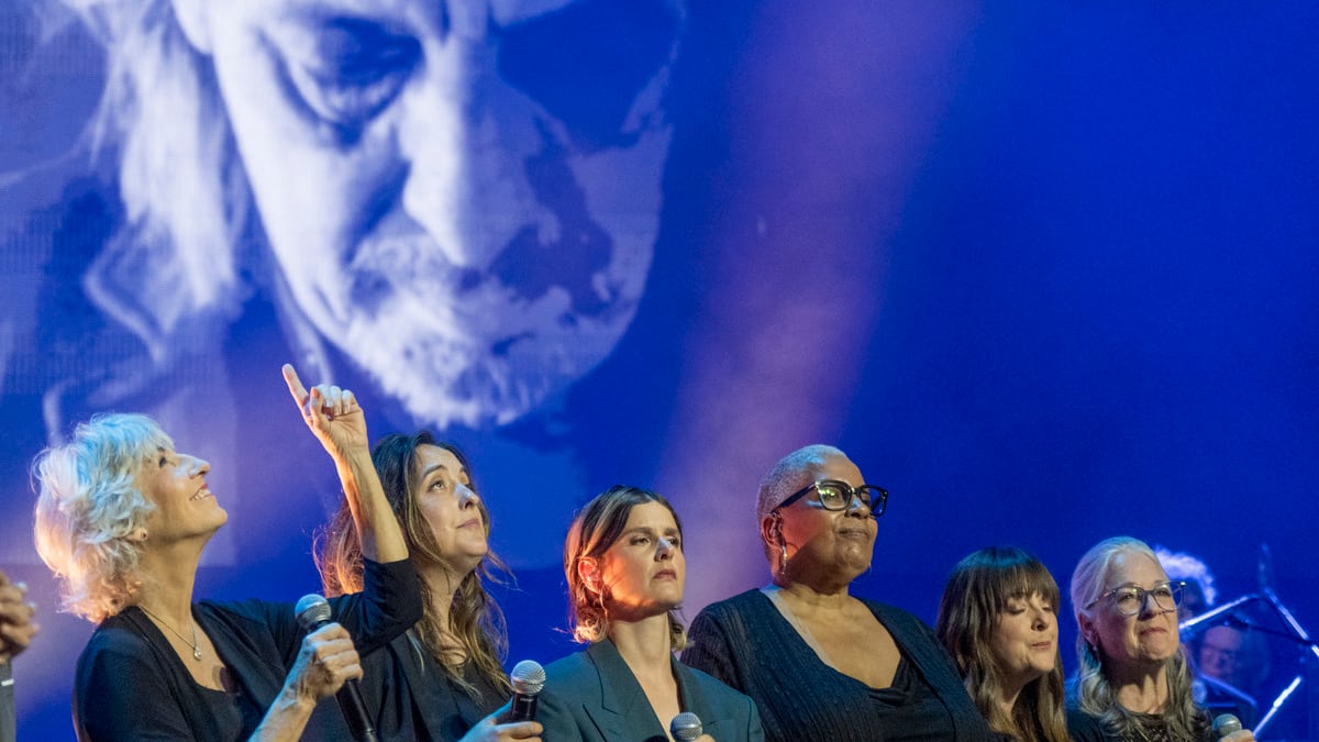 Un hommage historique et émouvant pour le dernier adieu à Serge Fiori