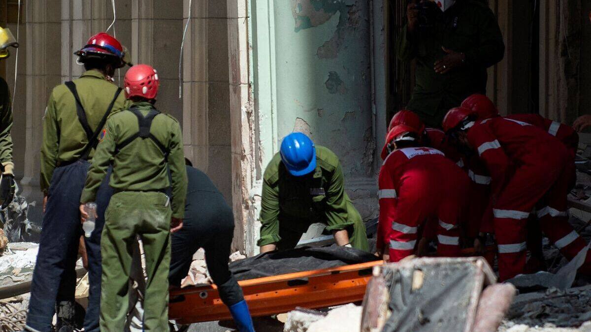 EN IMAGES | Explosion d'un hôtel à Cuba: le bilan grimpe à 30 morts