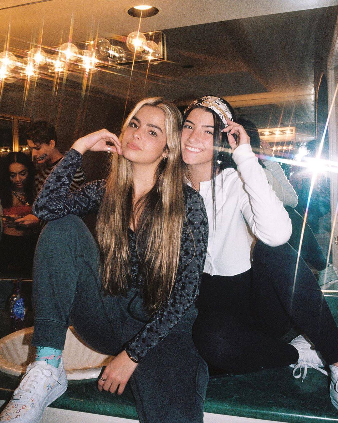 Charli D'Amelio et Addison Rae répondent de la meilleure ...