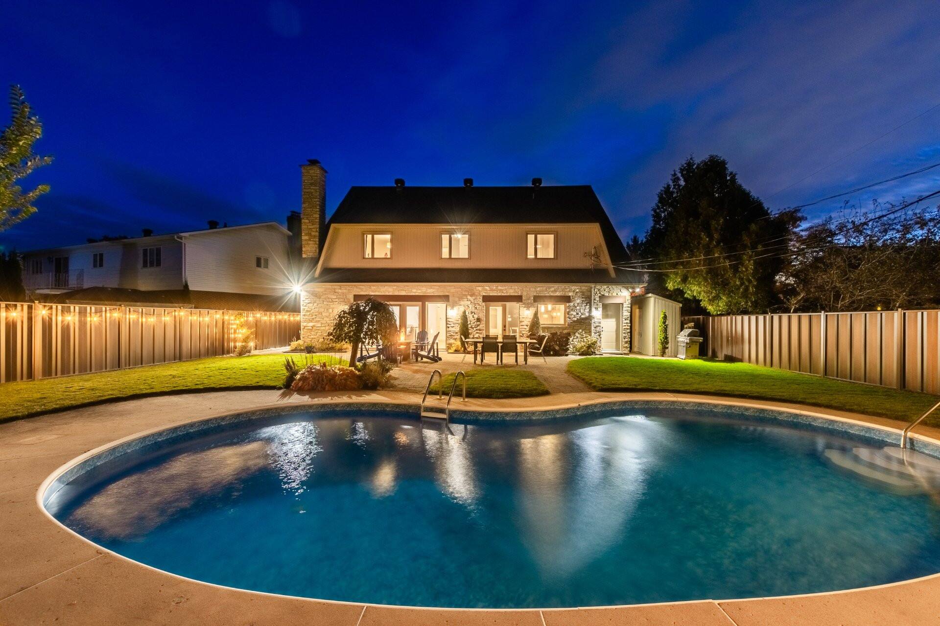 Une maison en pierre naturelle à vendre pour 1.2M$