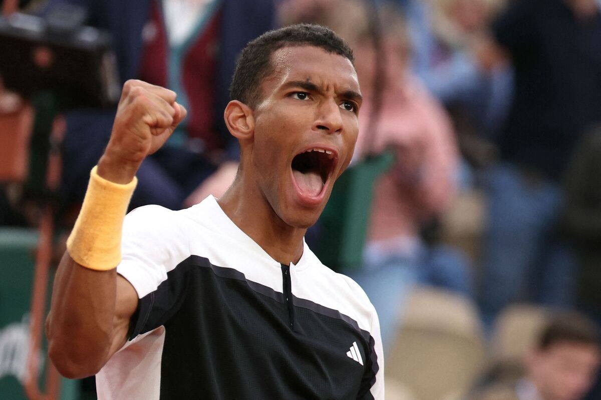 Il a rendez-vous avec Carlos Alcaraz: F&eacute;lix Auger-Aliassime parmi les 16 derniers en lice &agrave; Roland-Garros