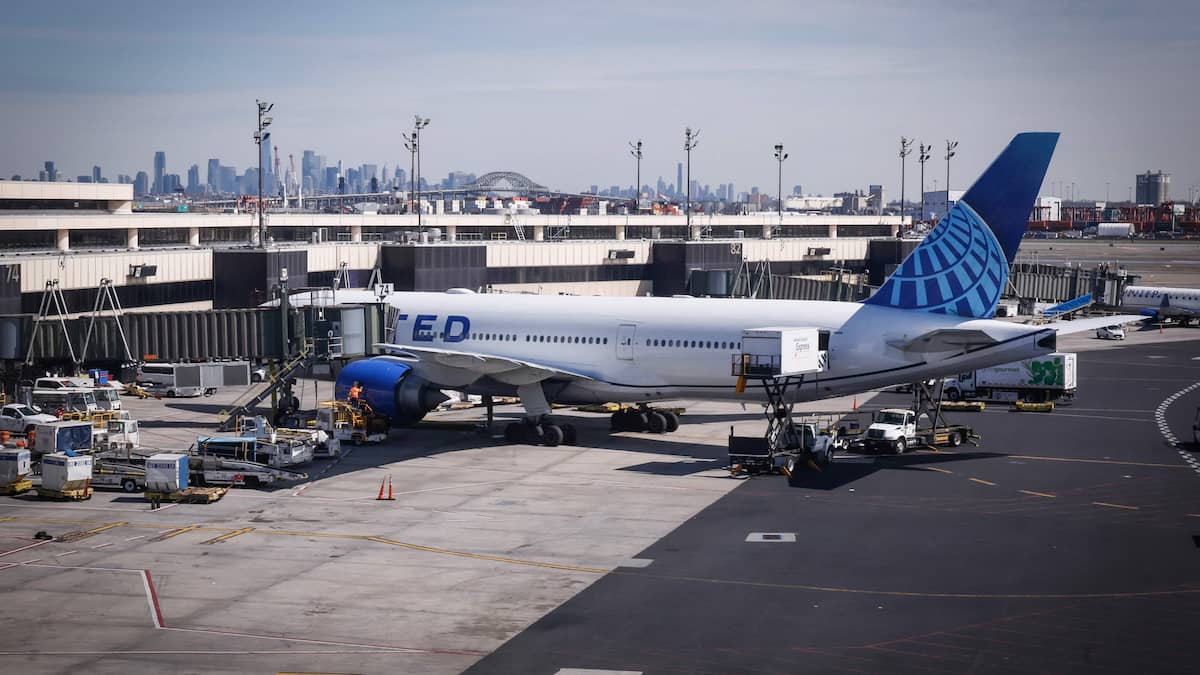 Tour de contrôle de Newark évacuée et collision à LaGuardia: le trafic aérien perturbé à New York