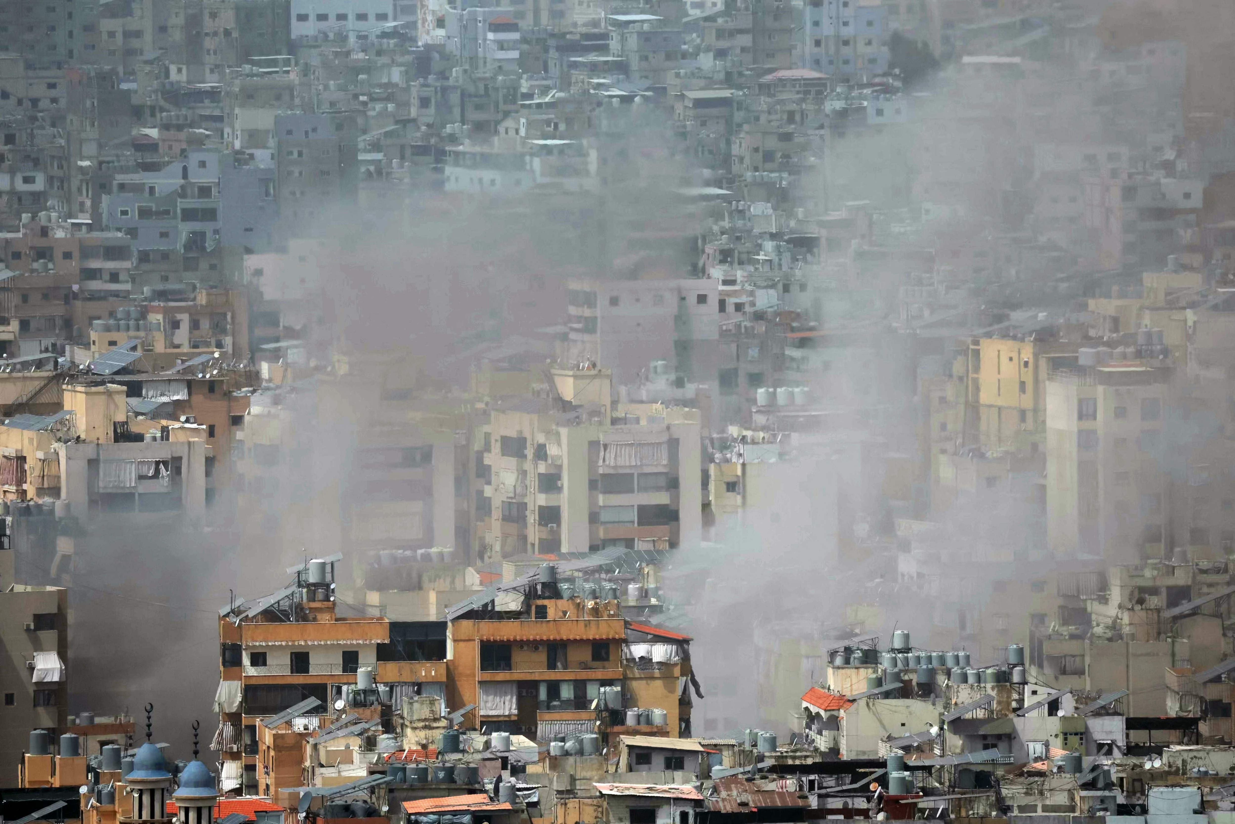 EN DIRECT | 37e jour de la guerre au Moyen-Orient: le deuxi&egrave;me pilote am&eacute;ricain recherch&eacute; est retrouv&eacute; &laquo;sain et sauf&raquo;