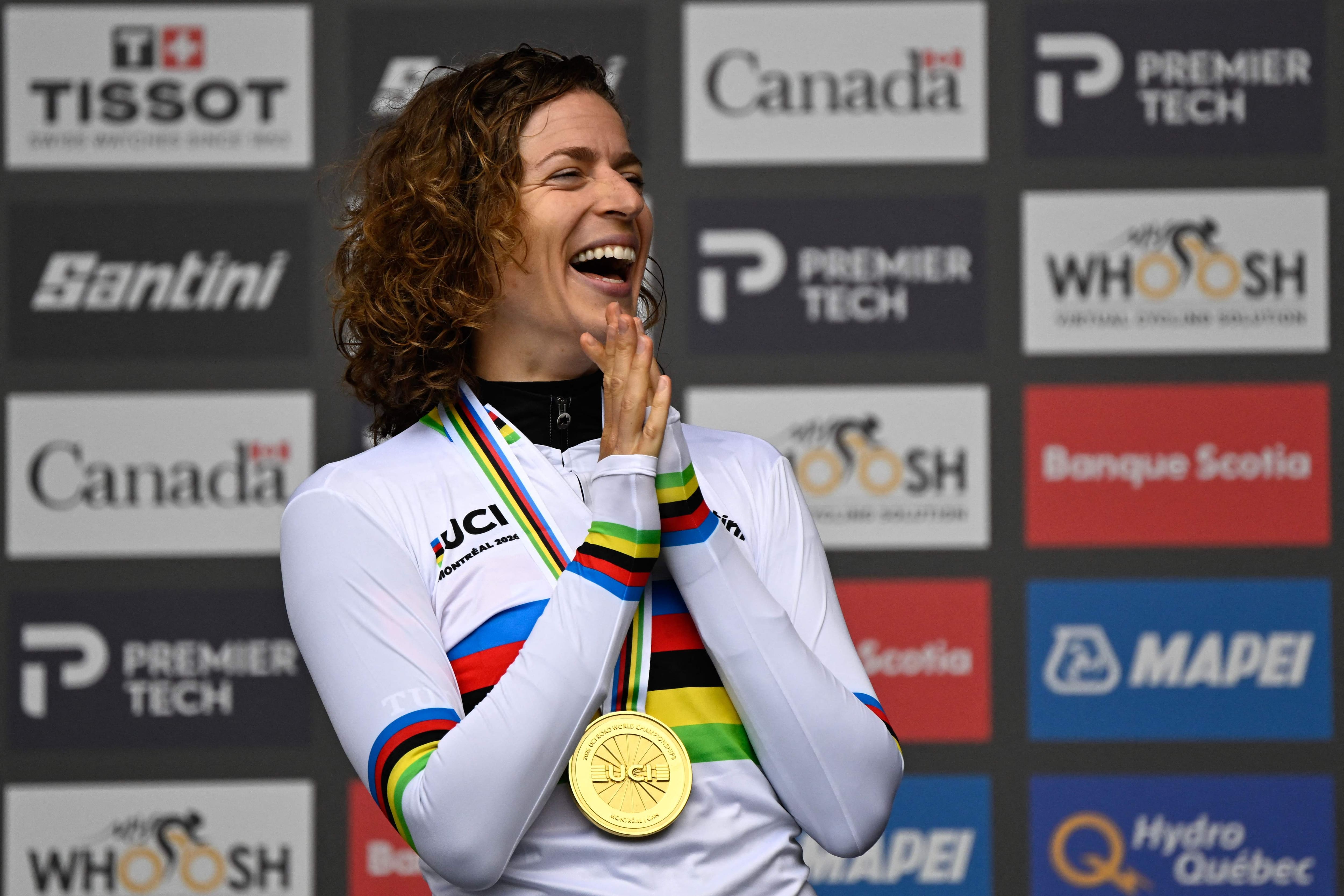 Une première championne aux Mondiaux de cyclisme sur route de Montréal : la Suissesse Marlen Reusser a célébre son anniversaire en grand