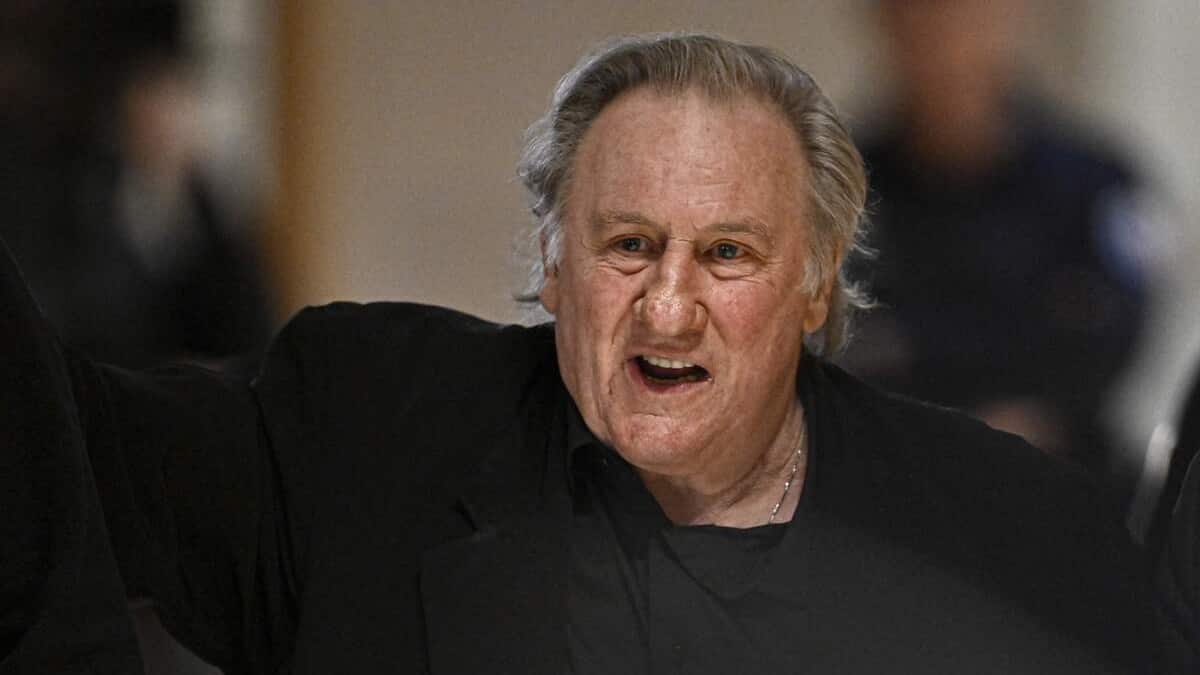 Gérard Depardieu absent à son procès contre le «roi des paparazzi» | JDM