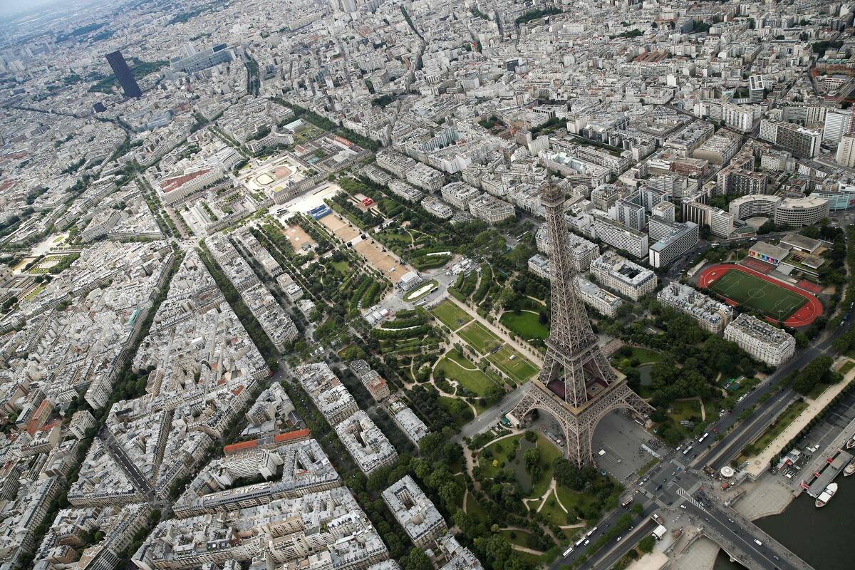 C&eacute;r&eacute;monie d&rsquo;ouverture: la Seine et ses monuments au c&oelig;ur du &laquo;spectacle du si&egrave;cle&raquo;