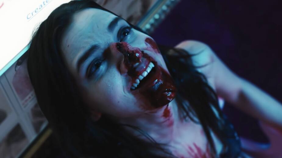 Madeline Brewer dans Cam