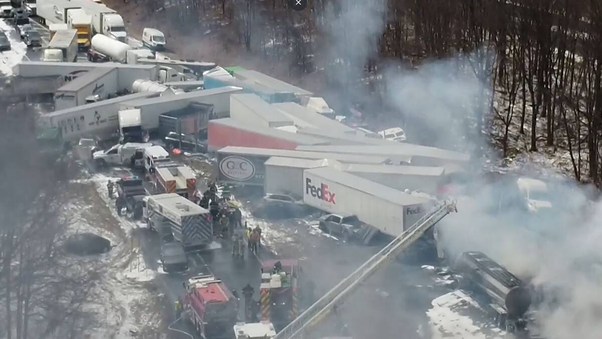 À VOIR | Des chutes de neige causent un carambolage monstre en Pennsylvanie