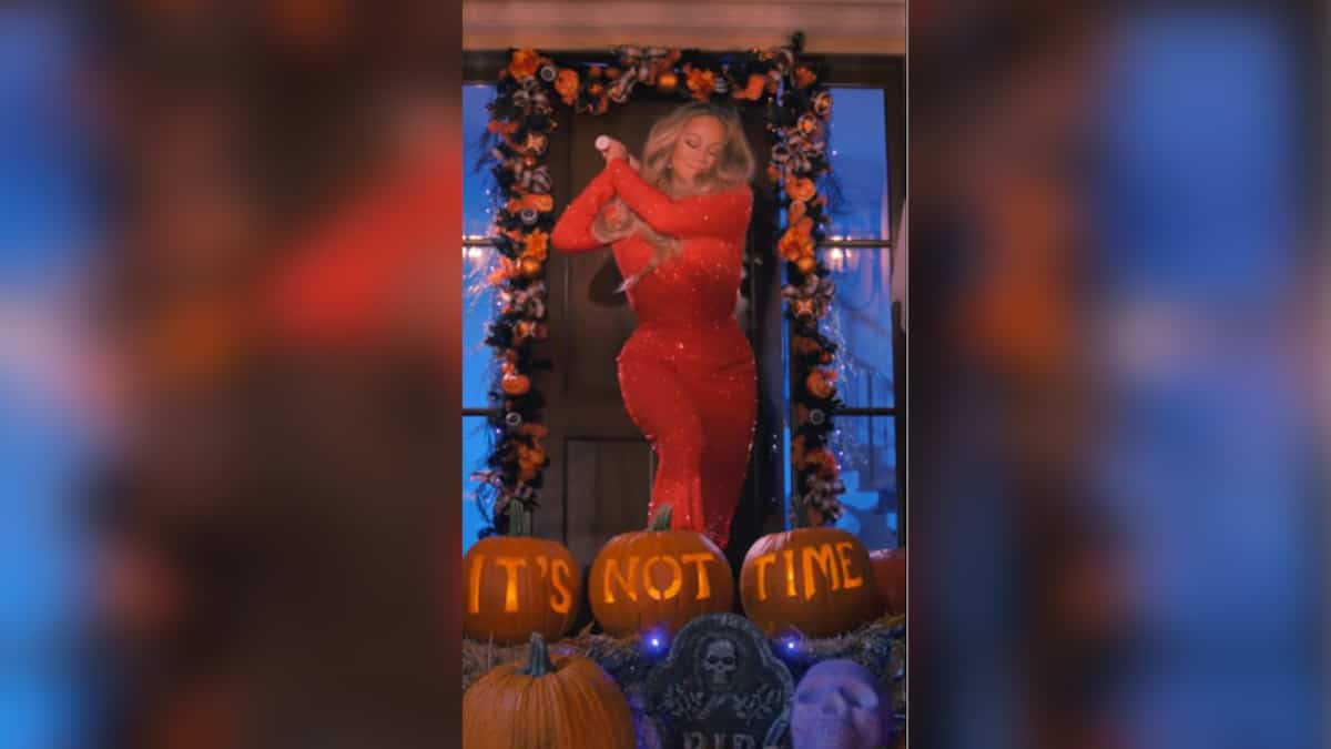 VIDÉO | Place à Noël, nous dit Mariah Carey