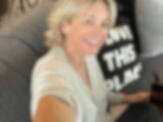 En vacances avec son conjoint et son ex-amoureux