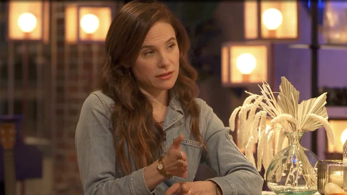 Caroline Dhavernas se remémore l'époque où elle tournait dans une série