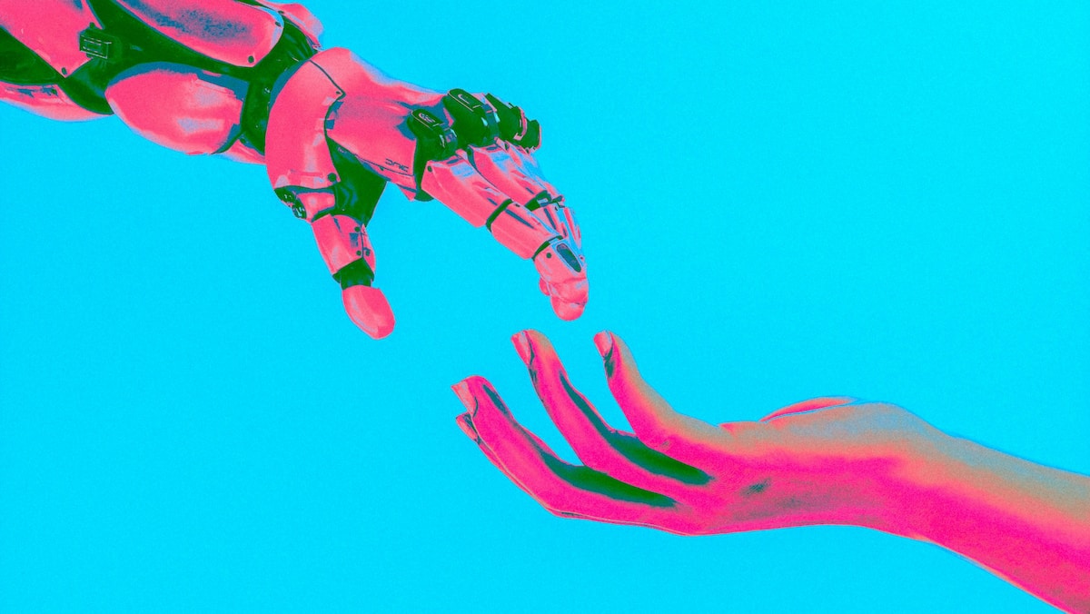 Des humains lisent vos conversations avec ChatGPT pour entraîner l’IA