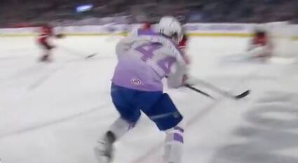 Caufield d&eacute;bloque avec un tir incroyable!