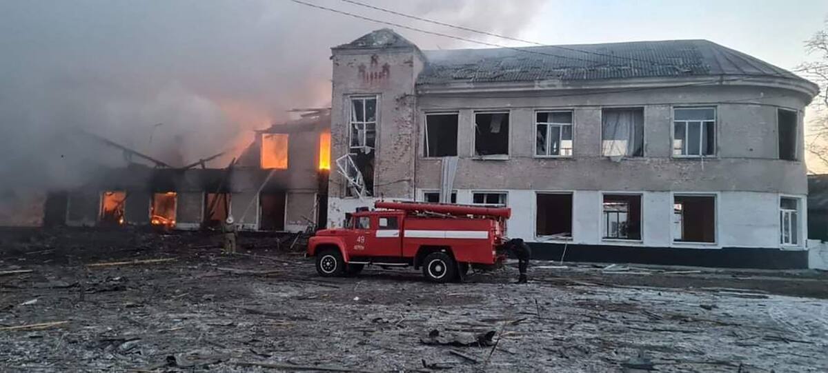 Au moins 21 morts dans une frappe russe pr&egrave;s de Kharkiv