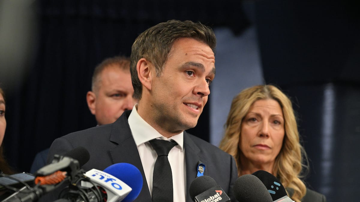 Analyse politique : l'efficacité du slogan de Milliard face à l'héritage de Charest