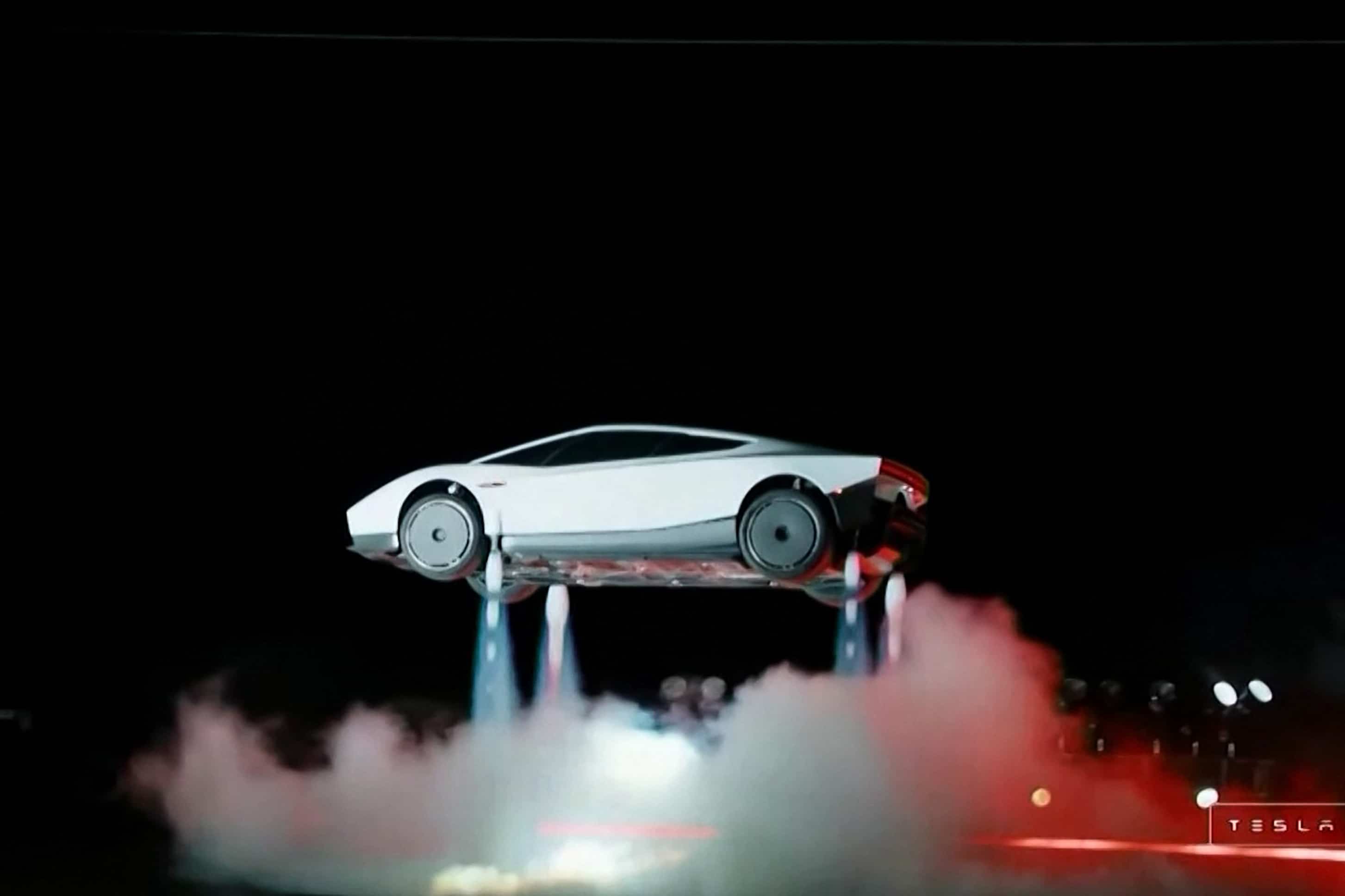 EN IMAGES | Elon Musk dévoile une voiture Tesla «volante»