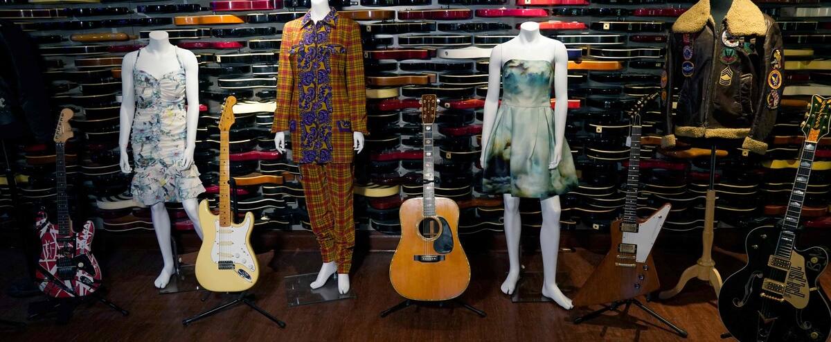 Un millier d’objets appartenant à des légendes du rock aux enchères à New York