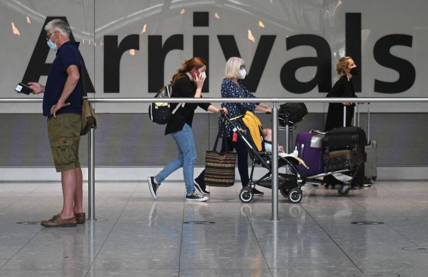 COVID-19: le gouvernement britannique assouplit les conditions de voyage pour les vaccinés COVID-19: le gouvernement britannique assouplit les conditions de voyage pour les vaccinés