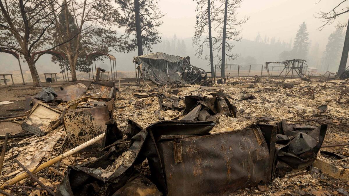 Malgré une accalmie, le plus grand incendie de l'année en Californie toujours menaçant