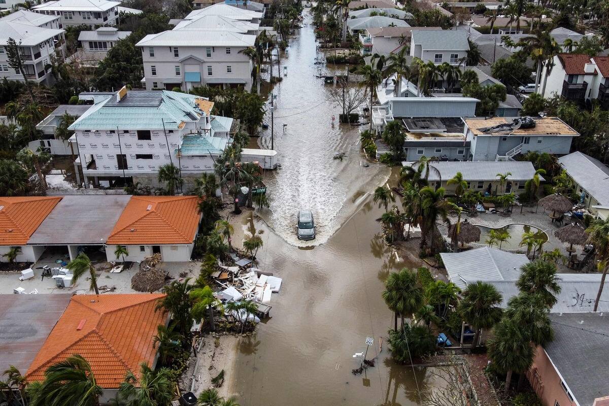 Apr&egrave;s l&rsquo;ouragan &laquo;Milton&raquo; en Floride, au moins 16 morts et 50 milliards de d&eacute;g&acirc;ts
