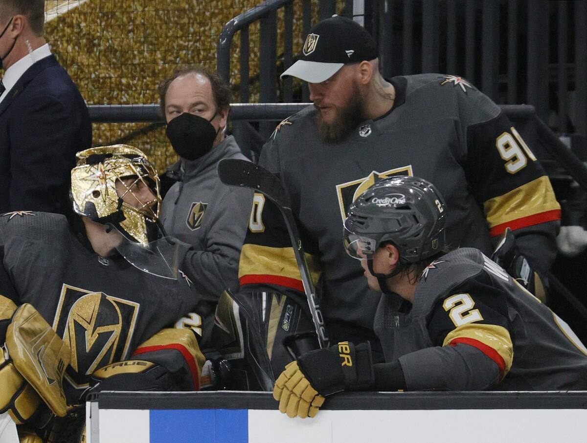 Le jeu de la chaise musicale reprend devant le filet des ...