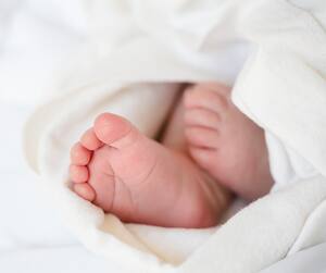 Son Bebe D Une Dizaine De Jours Atteint De La Covid 19 Jdq Son Bebe D Une Dizaine De Jours Atteint De La Covid 19 Jdq