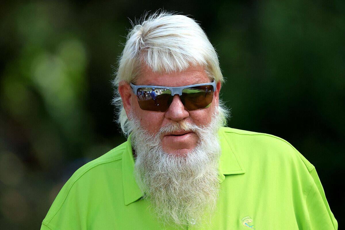 LeBron James durante el himno nacional el pasado viernes en Toronto.