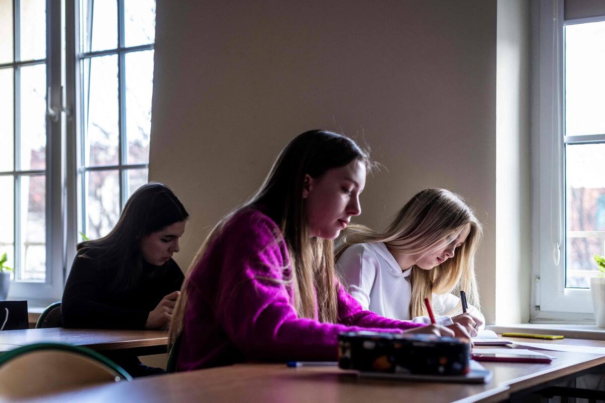 Les &eacute;coles de Ky&iuml;v rouvriront en septembre